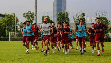 乐鱼体育-海港全队本周三重新集结备战，李昂、徐新因伤缺席合练