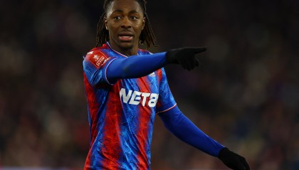 乐鱼网站-记者：阿森纳将接触水晶宫，希望了解是否能不触发解约金签埃泽